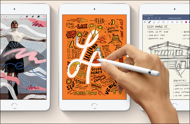 Someone drawing on a 2020 iPad mini with an Apple Pencil.